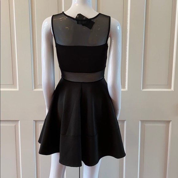 Guess fit and flare skater dress - Picture 4 of 8